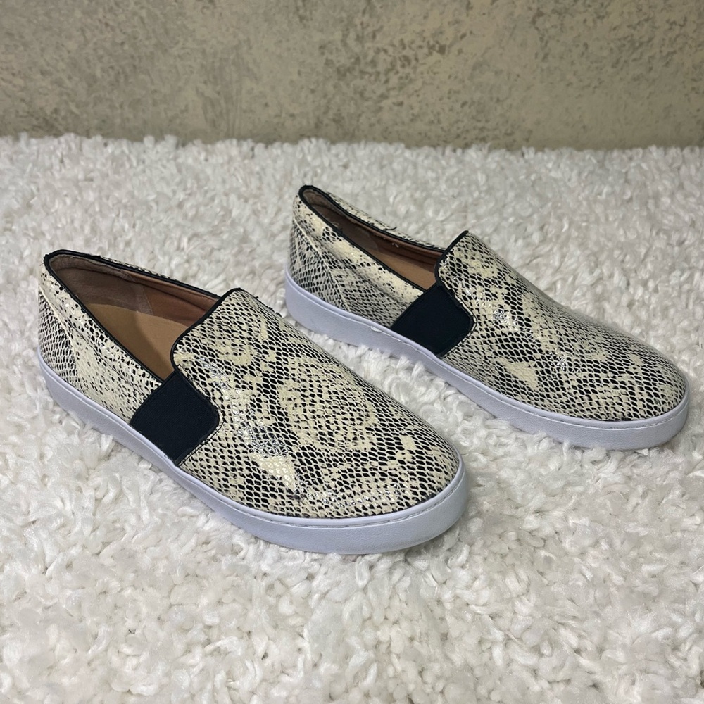 Vionic Demetra snakeskin slip on sneakers 8